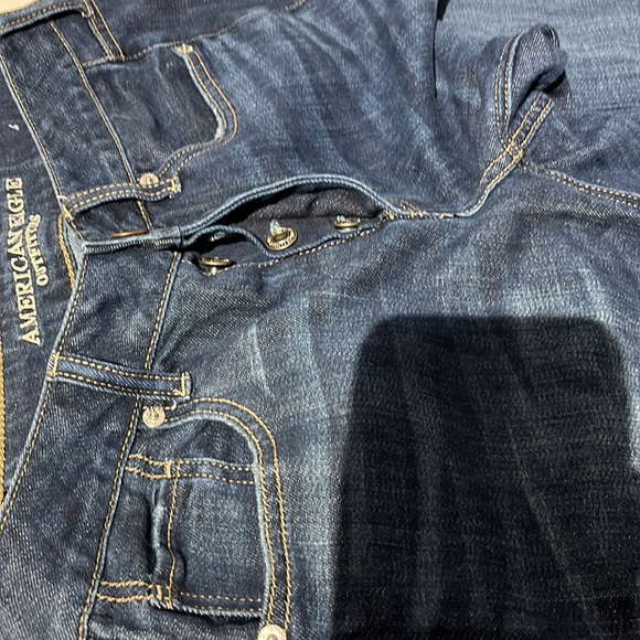 American Eagle denim jeans tomgirl sz 4 button fly distressed knees dark wash - Picture 9 of 9